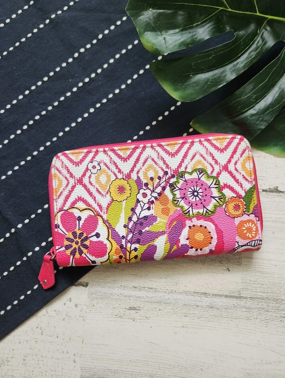 Vera Bradley Play Accordion Wallet Zip Around Card Holder Clementine Pink Floral